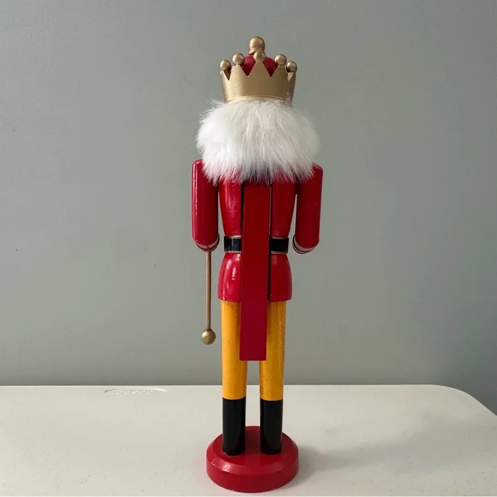 Vintage wooden African‎ American King Soldier nutcracker holiday collectible